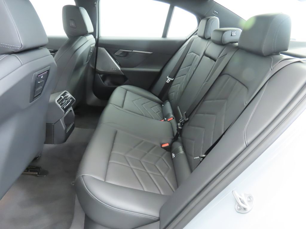 New 2026 BMW i5 eDrive40 w/ M Sport Package image 21