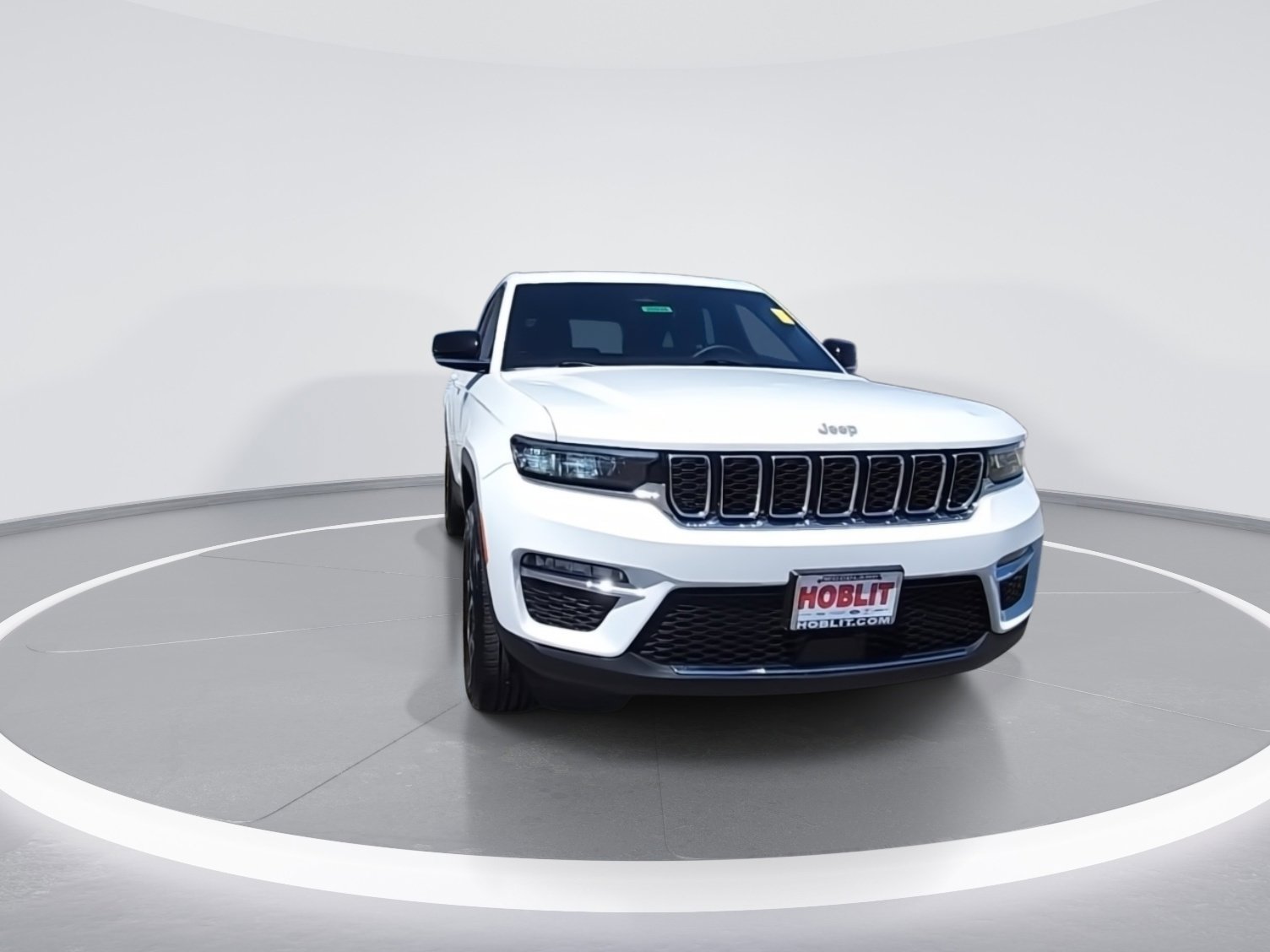 Used 2024 Jeep Grand Cherokee Limited RWD image 3