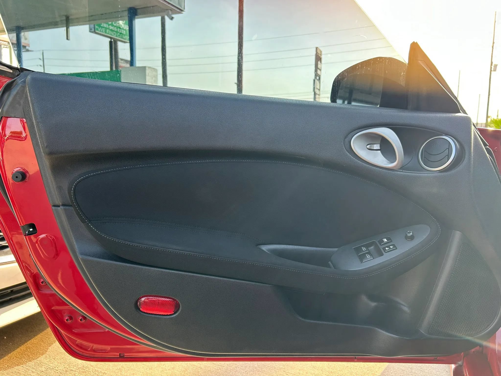 Used 2009 Nissan 370Z Coupe w/ Sport Pkg RWD image 12