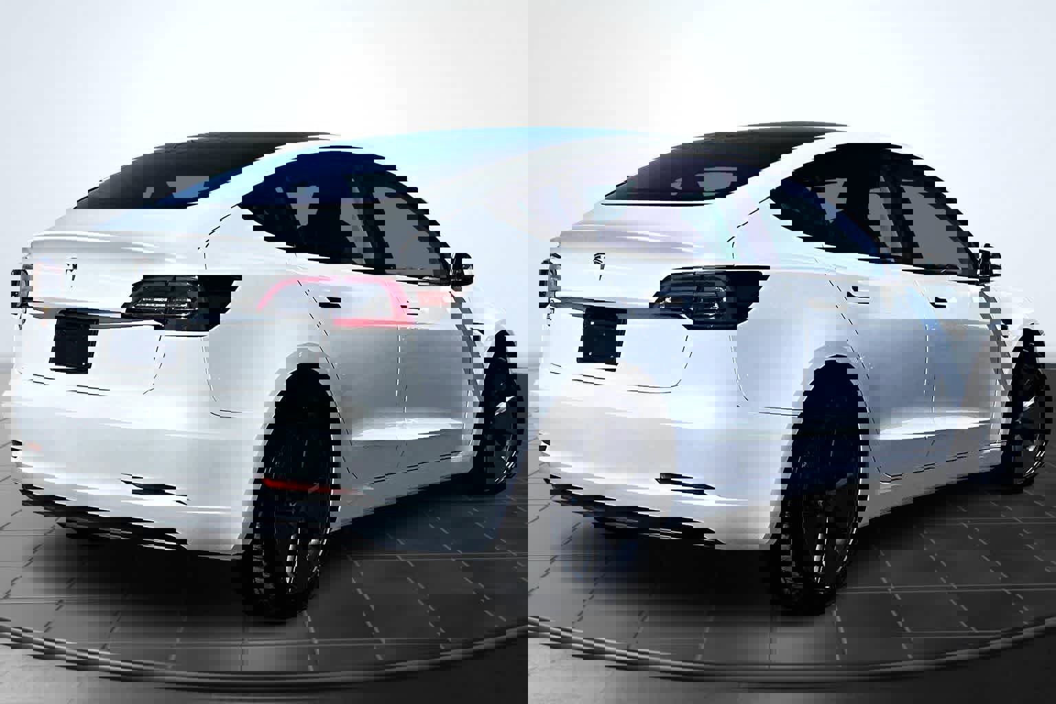 Used 2023 Tesla Model 3 Standard Range image 23