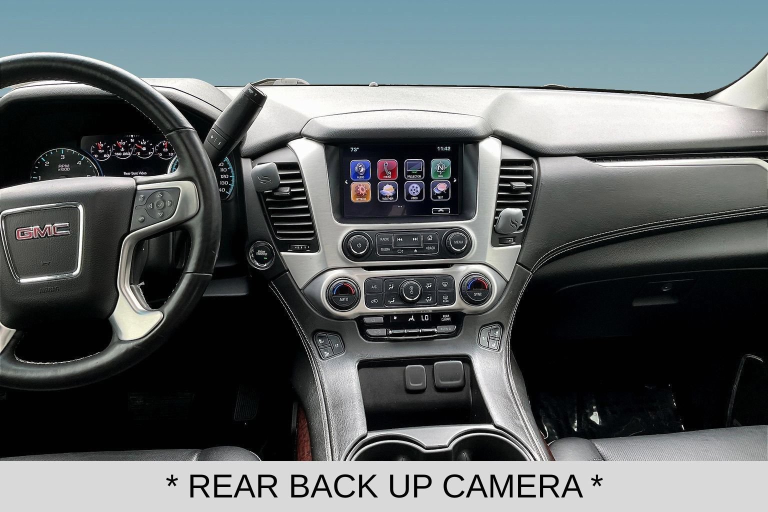 Used 2017 GMC Yukon SLT w/ Open Road Package AWD/4WD image 9