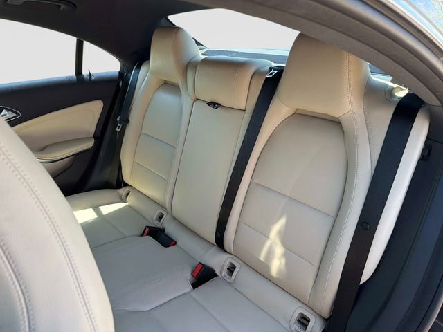 Used 2014 Mercedes-Benz CLA 250 image 12