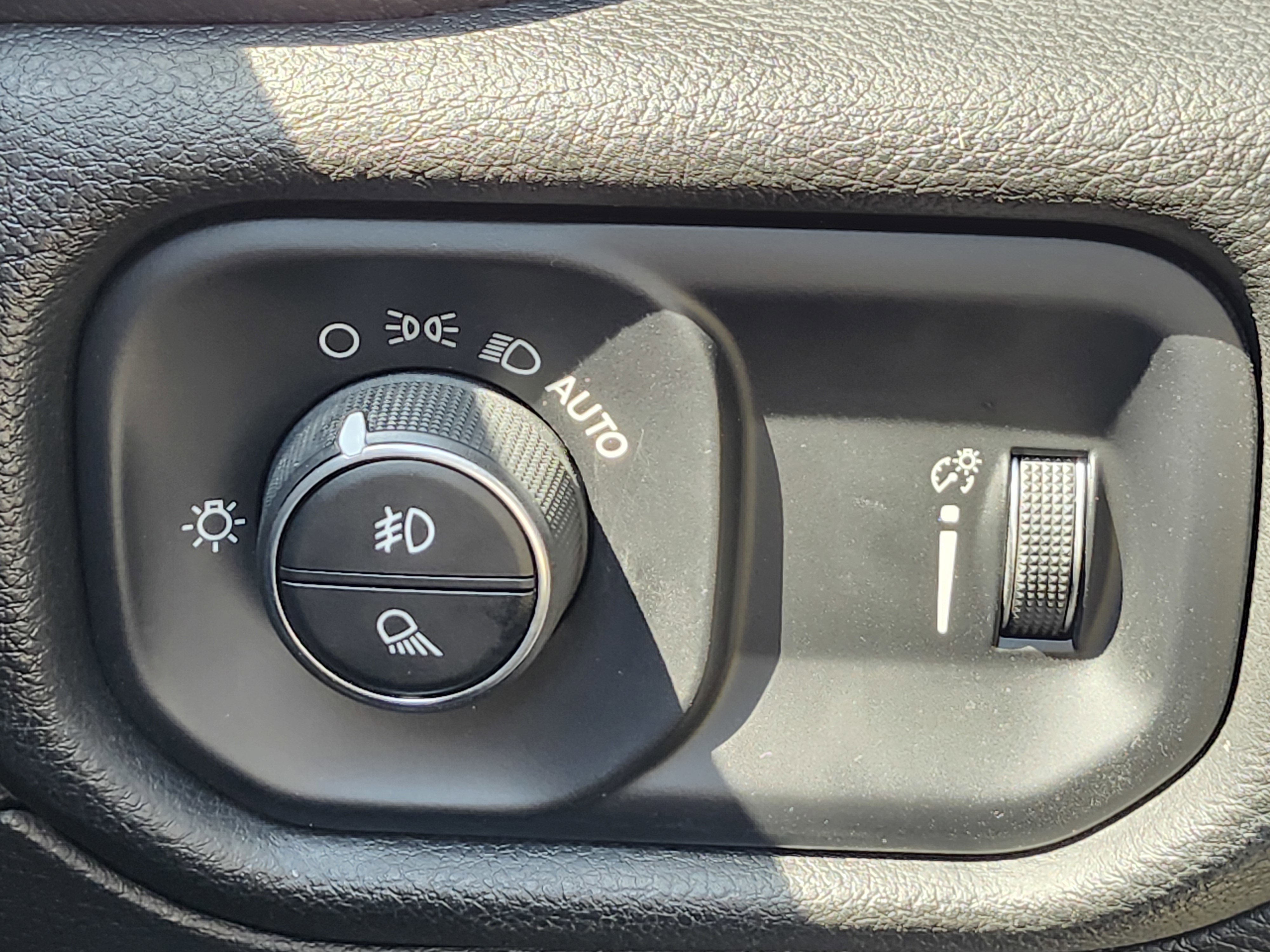 Used 2023 RAM 1500 Big Horn image 36