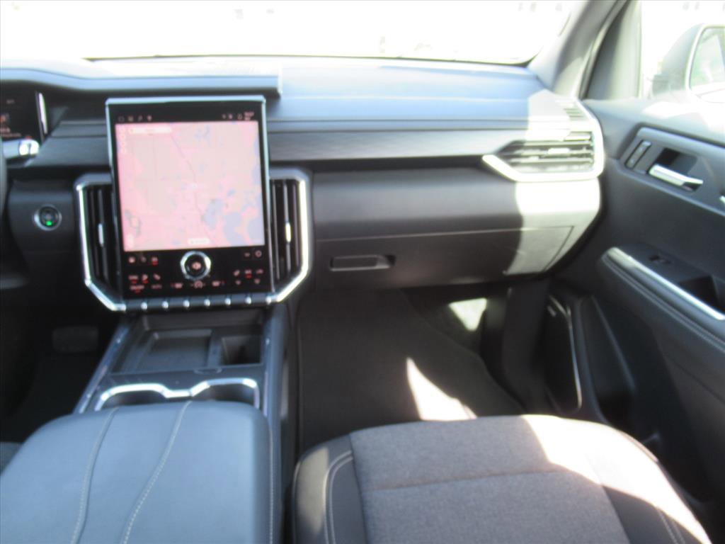 Used 2025 GMC Acadia Elevation FWD image 13