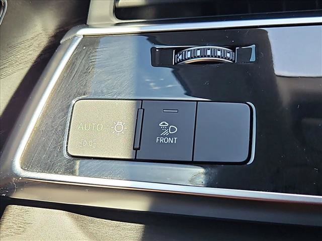 Used 2022 Audi Q8 Premium Plus AWD/4WD image 16