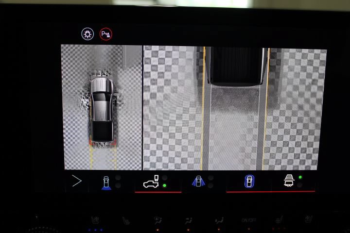 New 2026 GMC Canyon AT4 w/ Technology Plus Package AWD/4WD image 59
