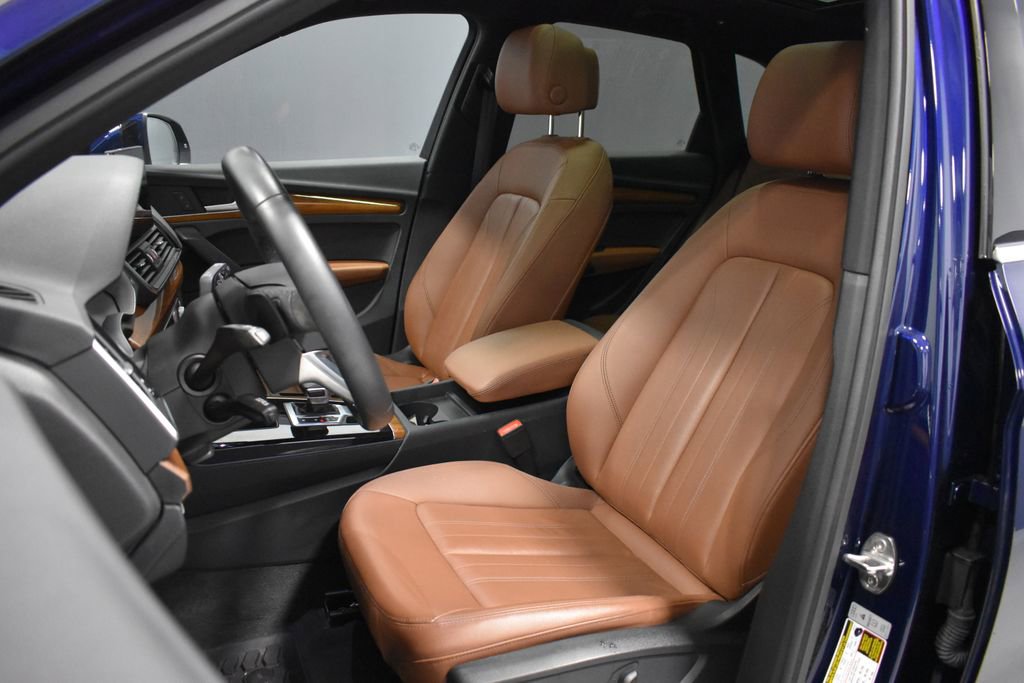 Used 2023 Audi Q5 2.0T Premium w/ Convenience Package AWD/4WD image 5