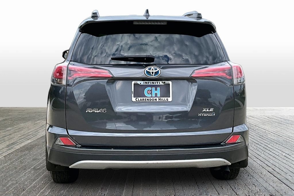 Used 2018 Toyota RAV4 XLE AWD/4WD image 7