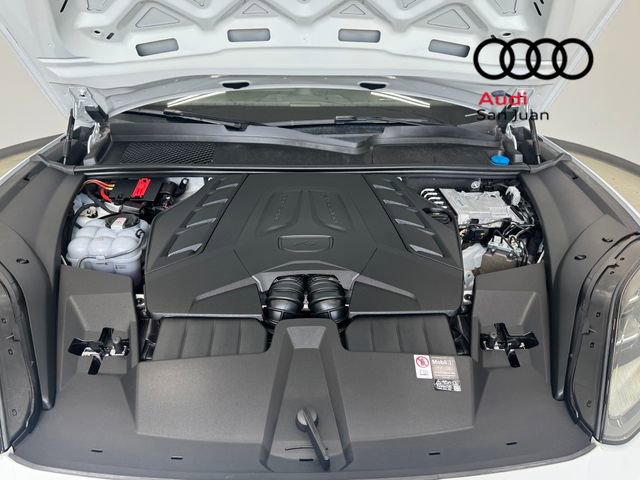 Used 2025 Porsche Cayenne S AWD/4WD image 4