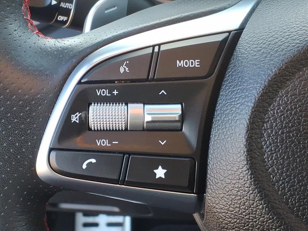 Used 2022 Genesis G70 3.3T image 12