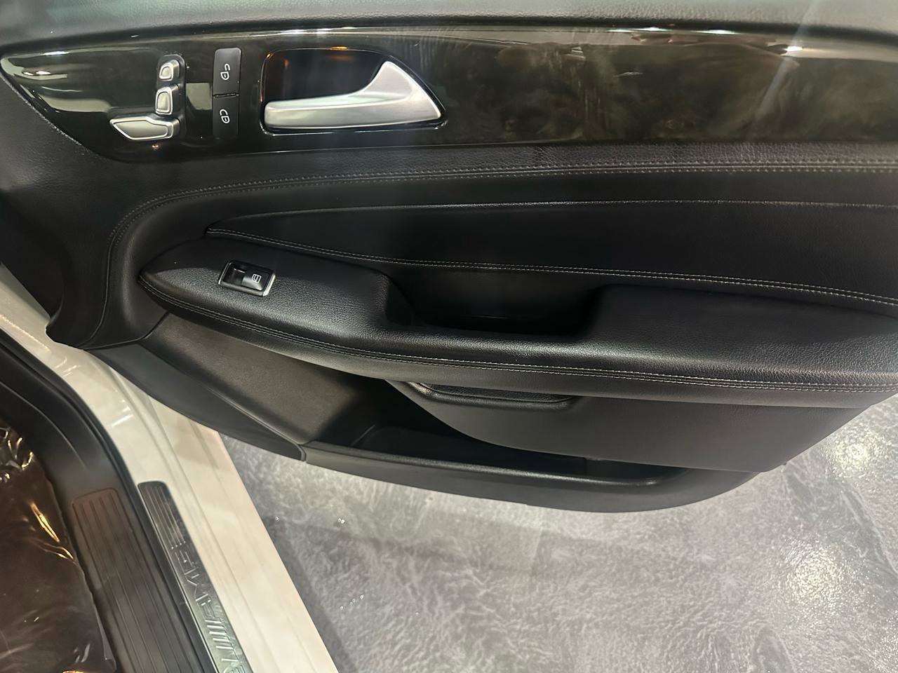 Used 2018 Mercedes-Benz GLE 43 AMG 4MATIC w/ Night Package image 13