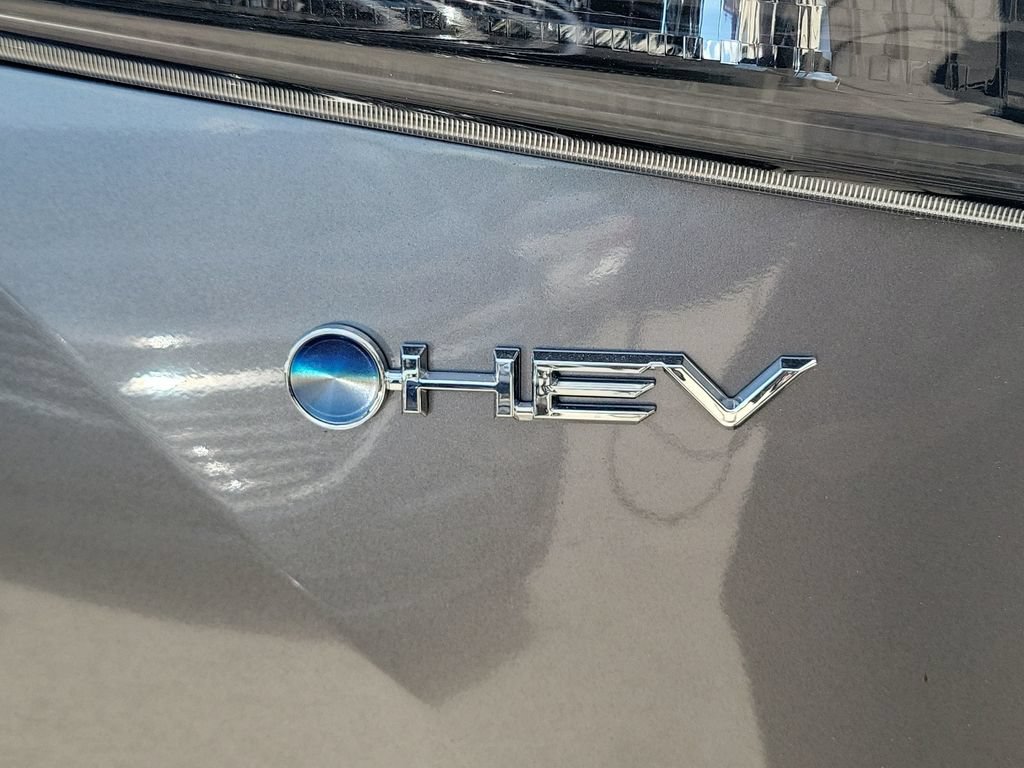 Certified 2026 Toyota Highlander Limited AWD/4WD image 9
