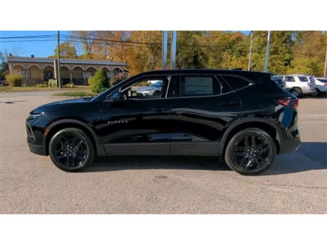 New 2025 Chevrolet Blazer LT w/ Driver Confidence Package FWD image 5