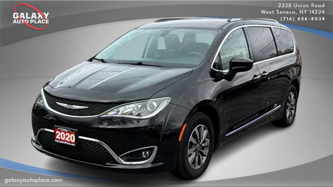 Used 2020 Chrysler Pacifica Touring-L Plus image 1