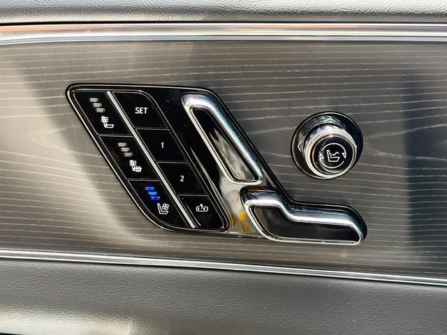 Used 2024 Cadillac Lyriq Sport AWD/4WD image 25
