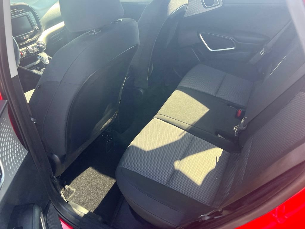 Used 2024 Kia Soul LX w/ Option Group 015 FWD image 14