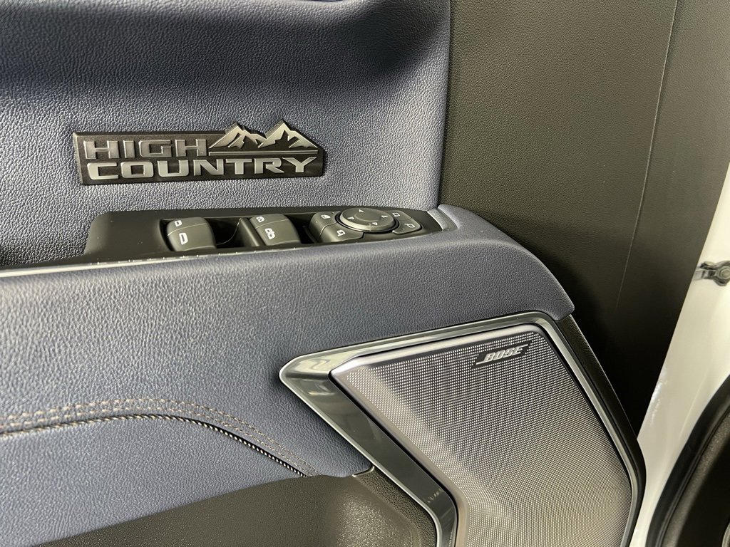 Used 2025 Chevrolet Silverado 1500 High Country w/ Technology Package image 16