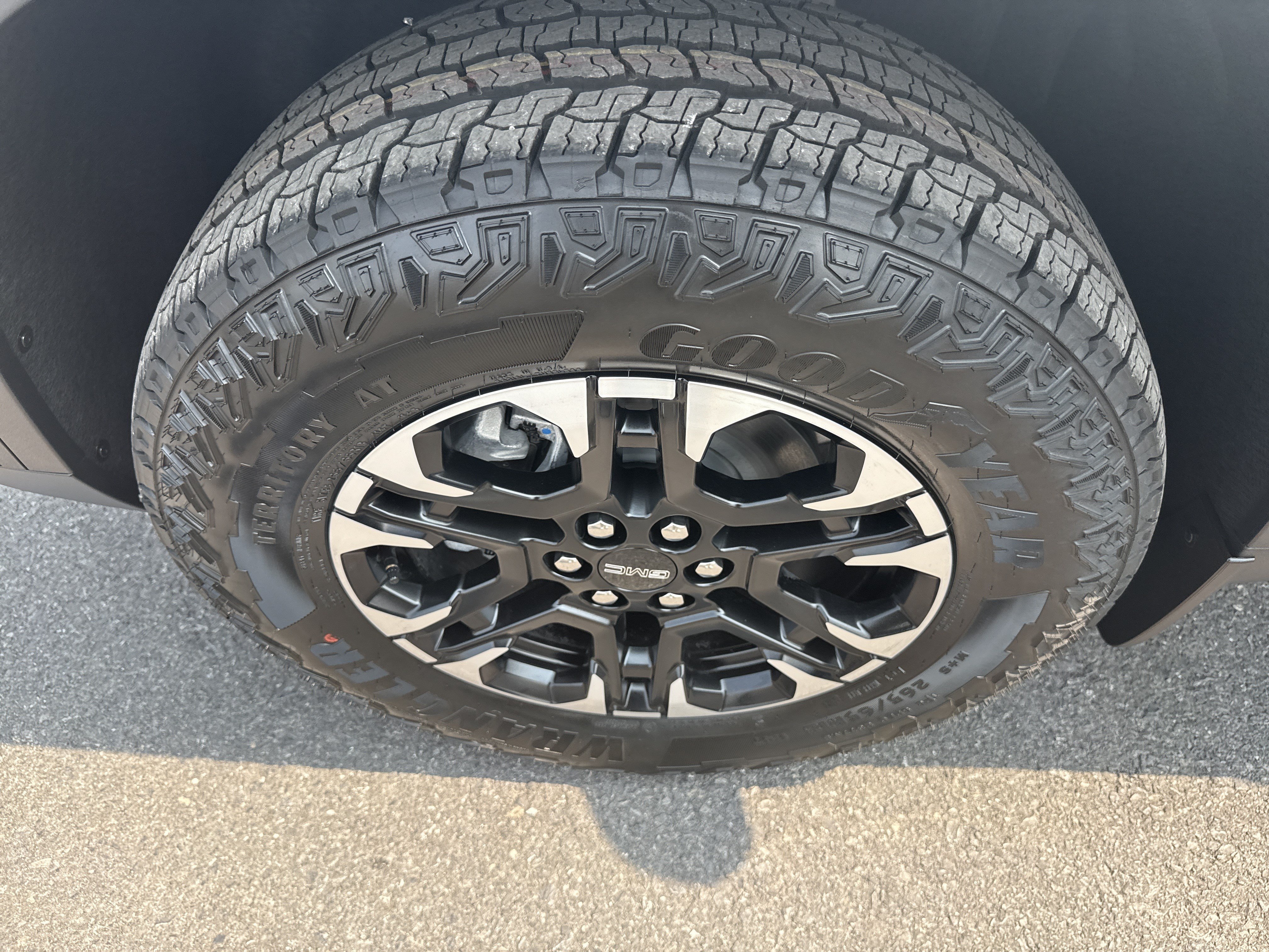 New 2027 GMC Acadia AT4 w/ AT4 Reserve Package AWD/4WD image 10