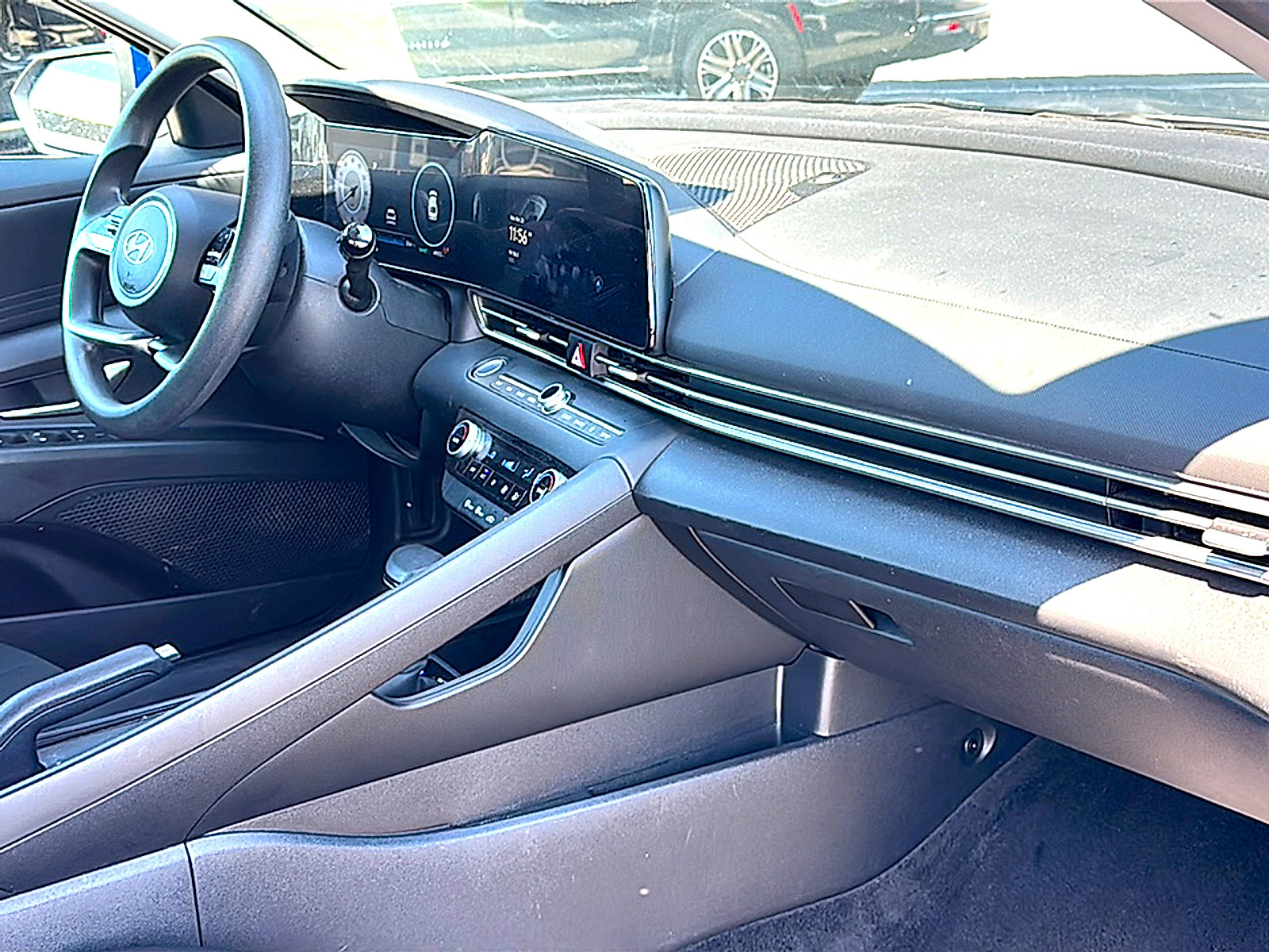 Used 2024 Hyundai Elantra SEL FWD image 22