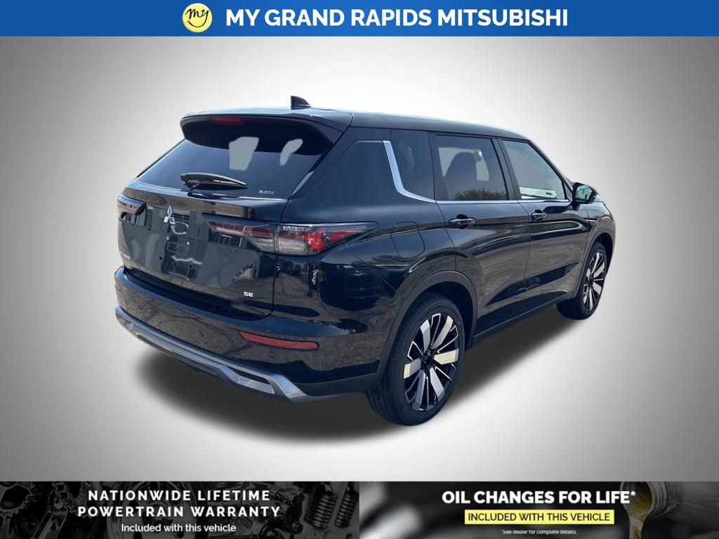 New 2026 Mitsubishi Outlander SE AWD/4WD image 3
