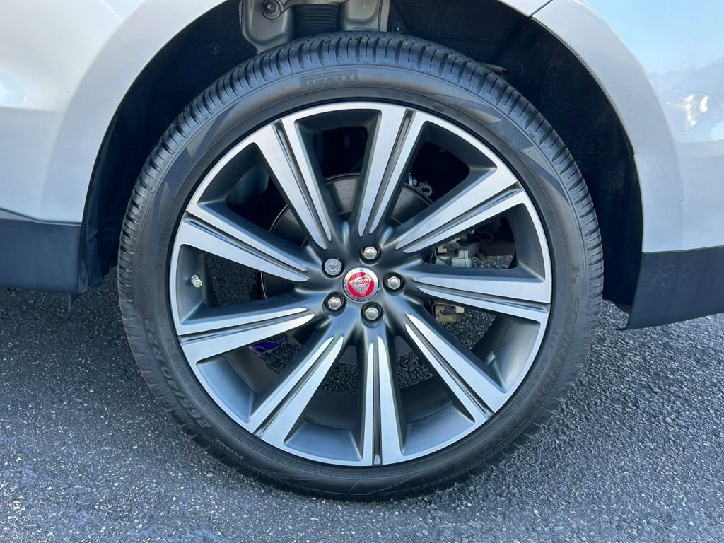 Used 2019 Jaguar F-PACE Prestige image 59