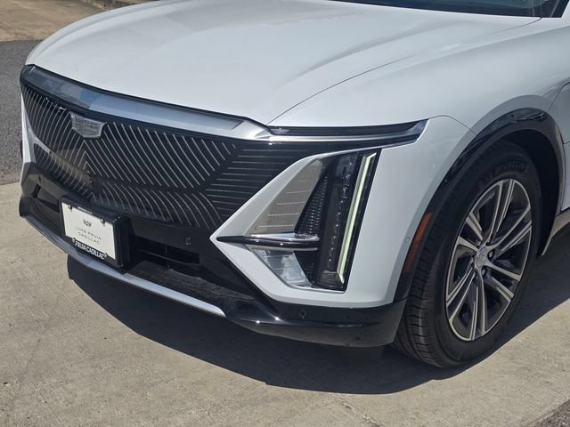 New 2026 Cadillac Lyriq Luxury RWD image 10