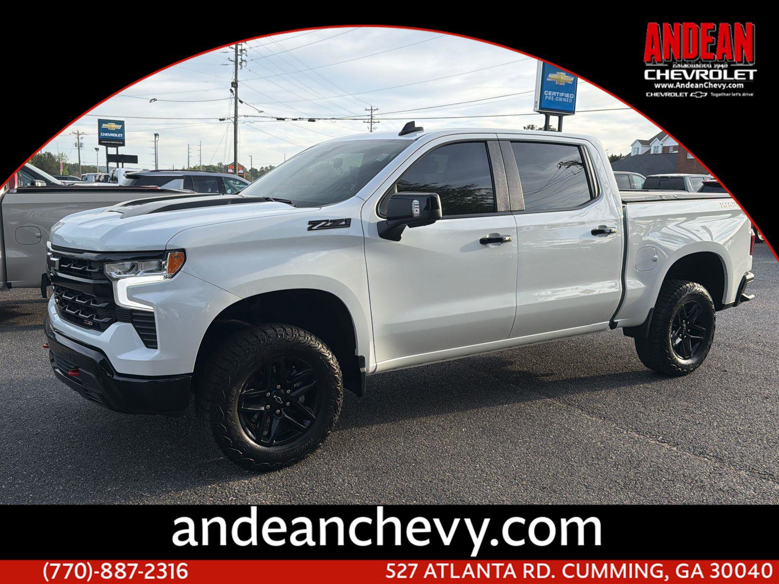 Used 2024 Chevrolet Silverado 1500 LT Trail Boss w/ Convenience Package II AWD/4WD image 1
