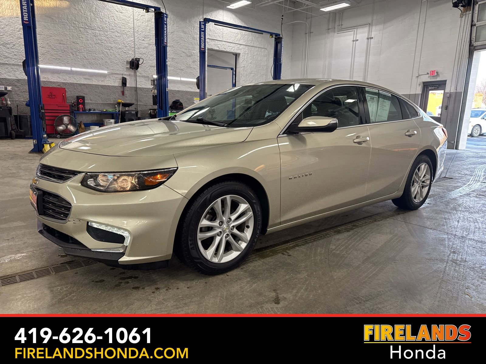 Used 2016 Chevrolet Malibu LT image 2