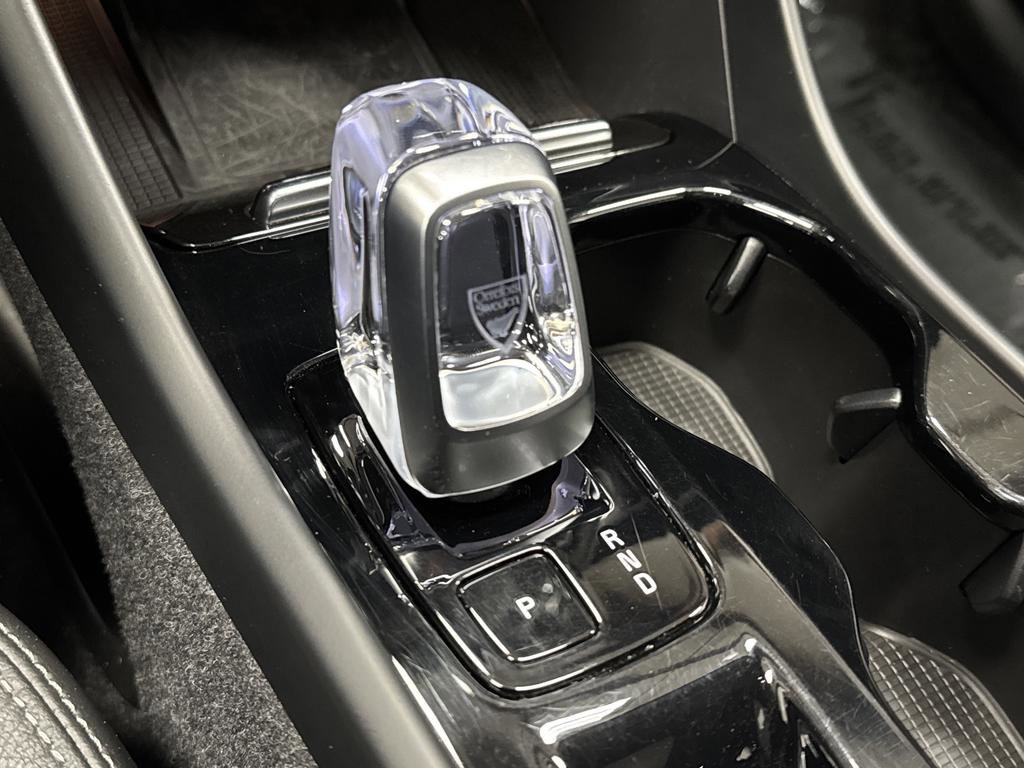 Used 2024 Volvo XC40 B5 Plus w/ Climate Package image 22