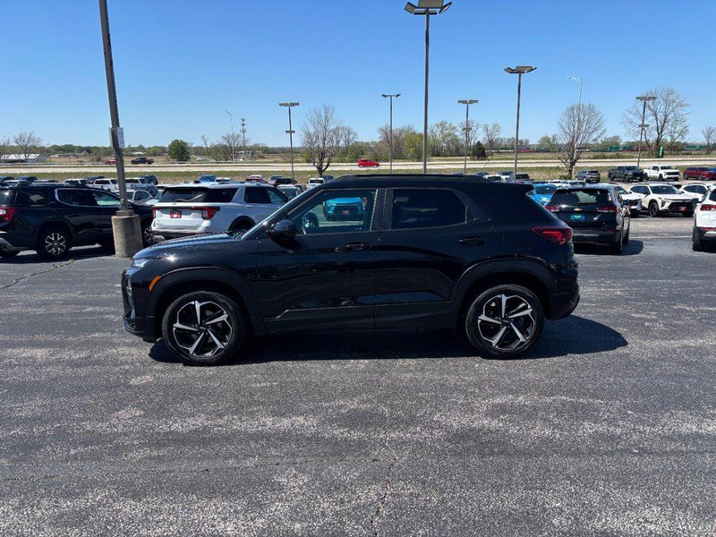 Certified 2022 Chevrolet TrailBlazer RS FWD image 2