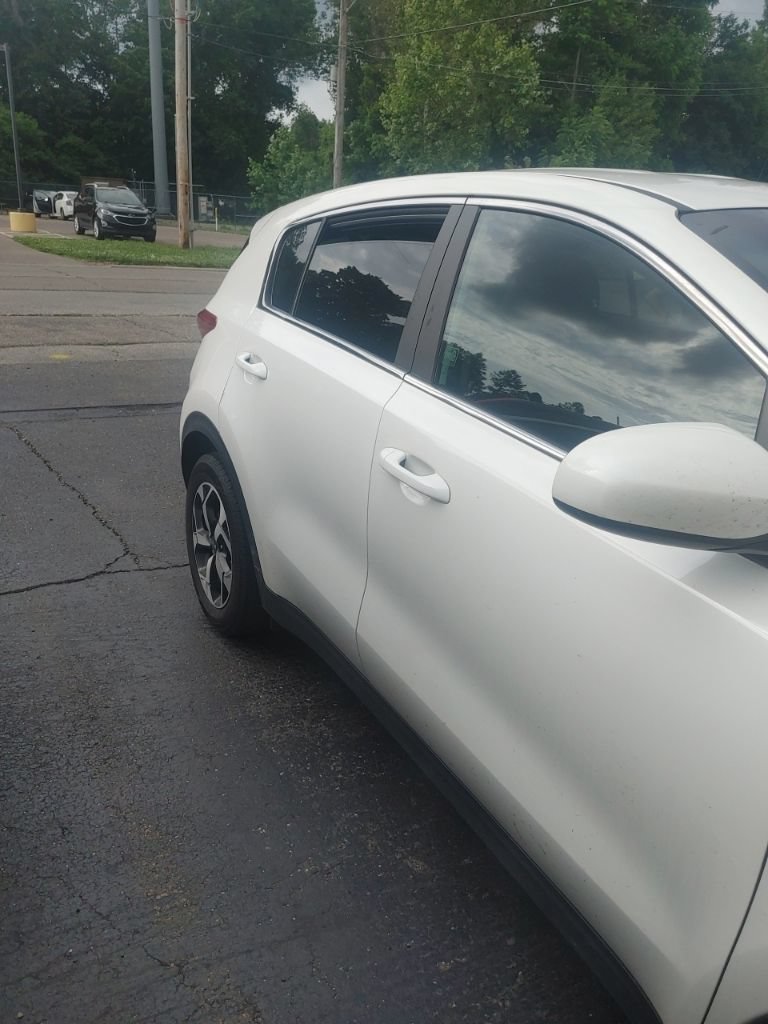 Used 2021 Kia Sportage LX FWD image 3