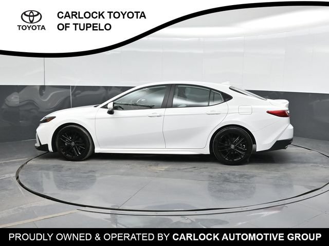 Used 2026 Toyota Camry SE FWD image 10