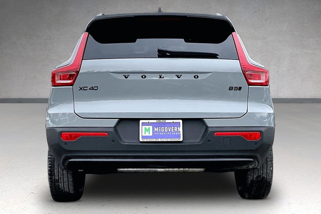 New 2026 Volvo XC40 B5 Ultra w/ Protection Package Premier image 4