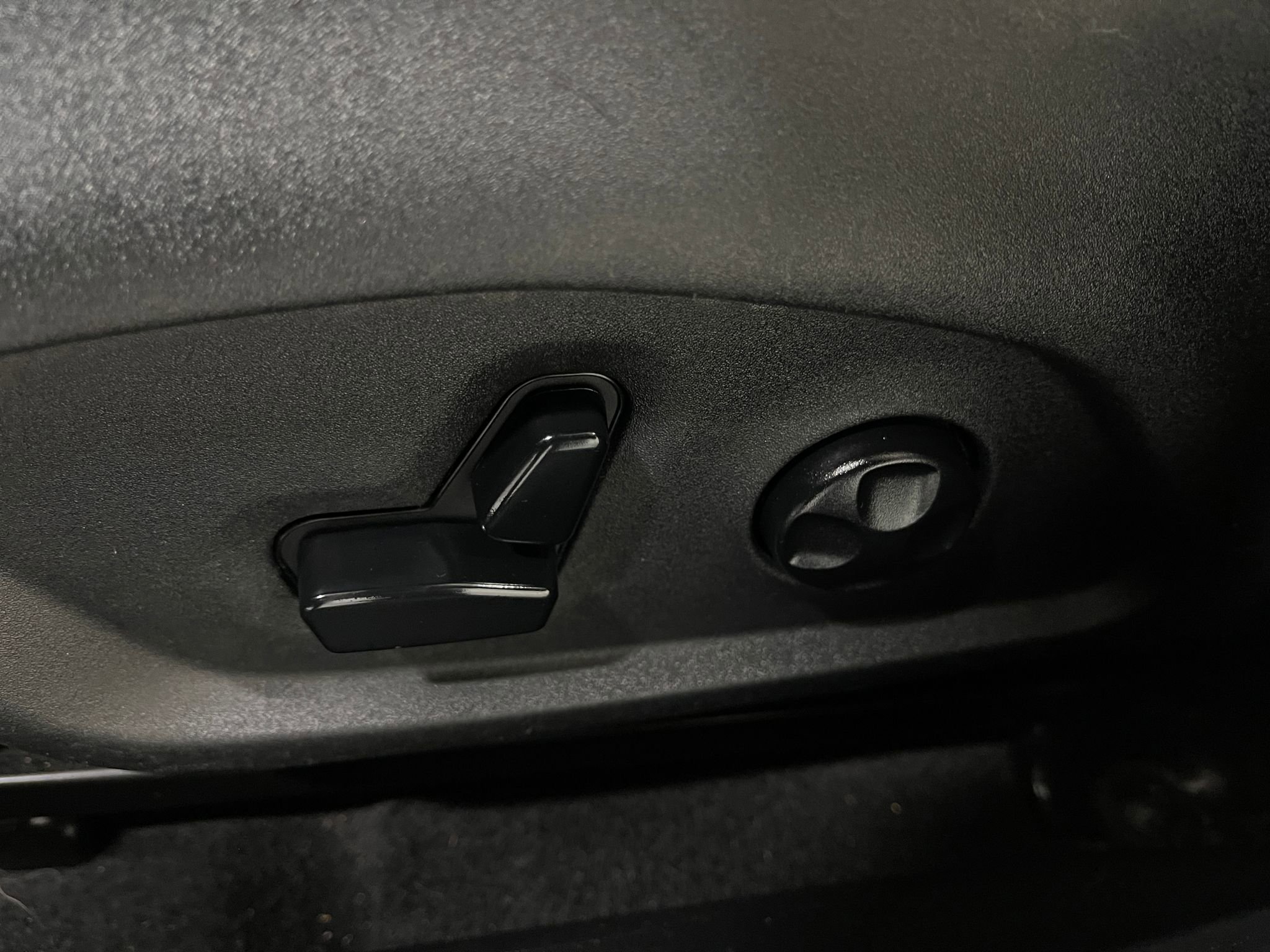 Used 2020 Jeep Compass Limited image 15