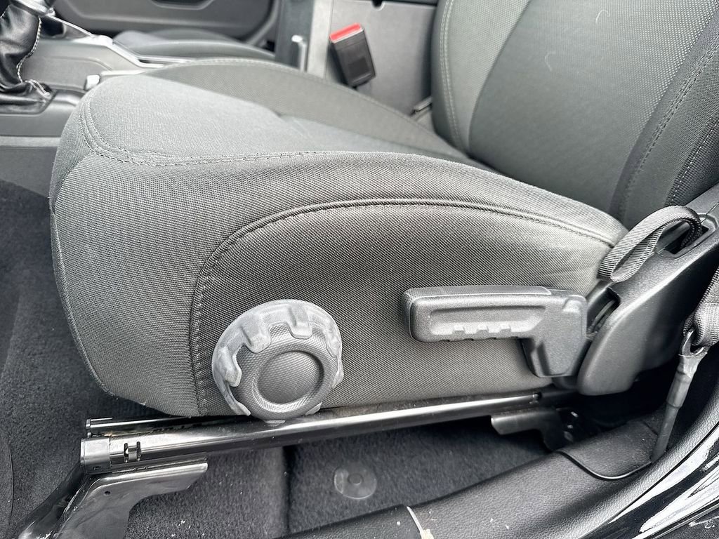 Used 2022 Jeep Wrangler Unlimited Sahara image 12