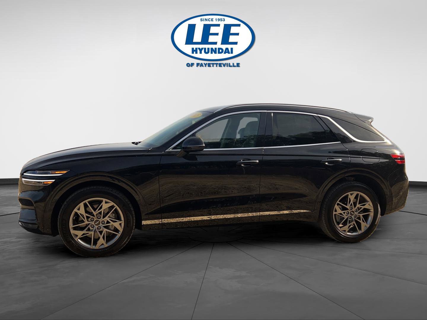 Used 2025 Genesis GV70 2.5T image 3