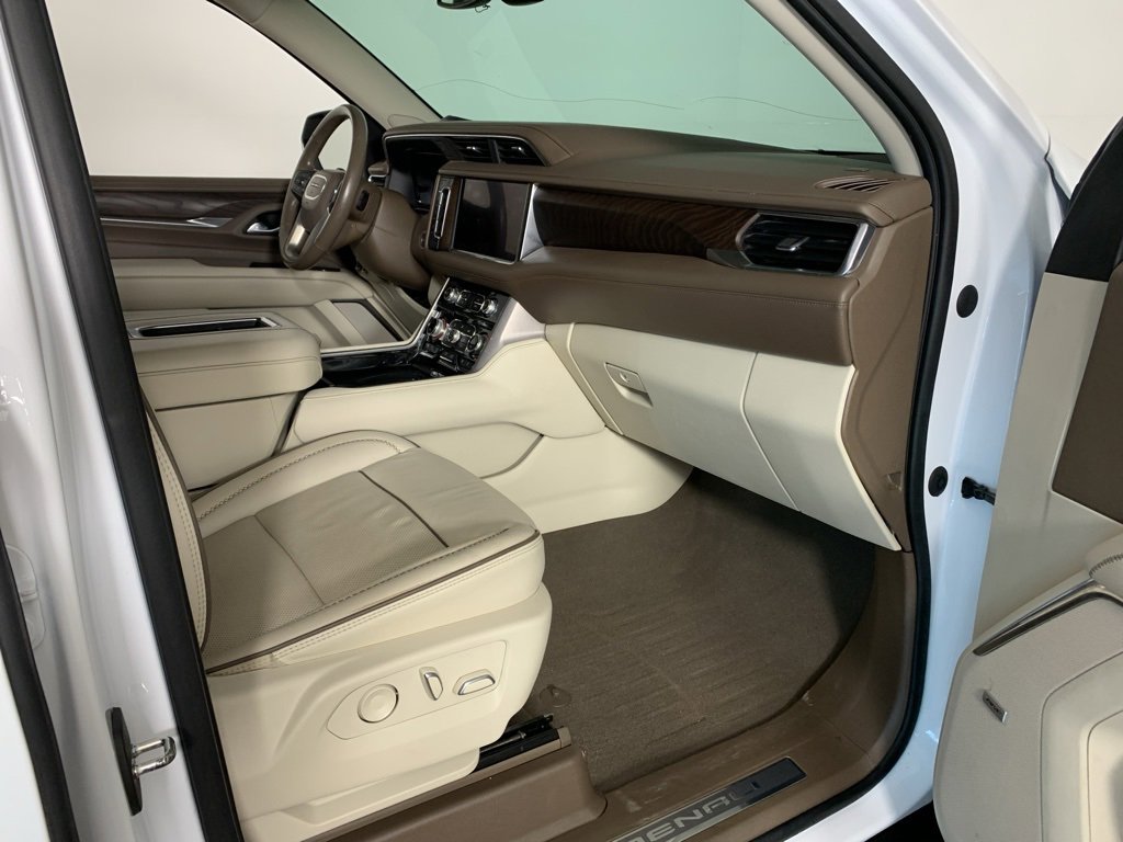 Used 2022 GMC Yukon XL Denali image 21