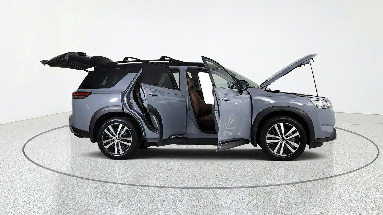 Used 2024 Nissan Pathfinder Platinum FWD image 15