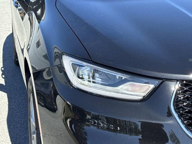 New 2026 Chrysler Pacifica Select image 7