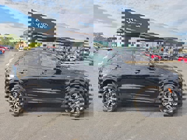 Used 2020 Cadillac XT4 Sport w/ Technology Package image 6