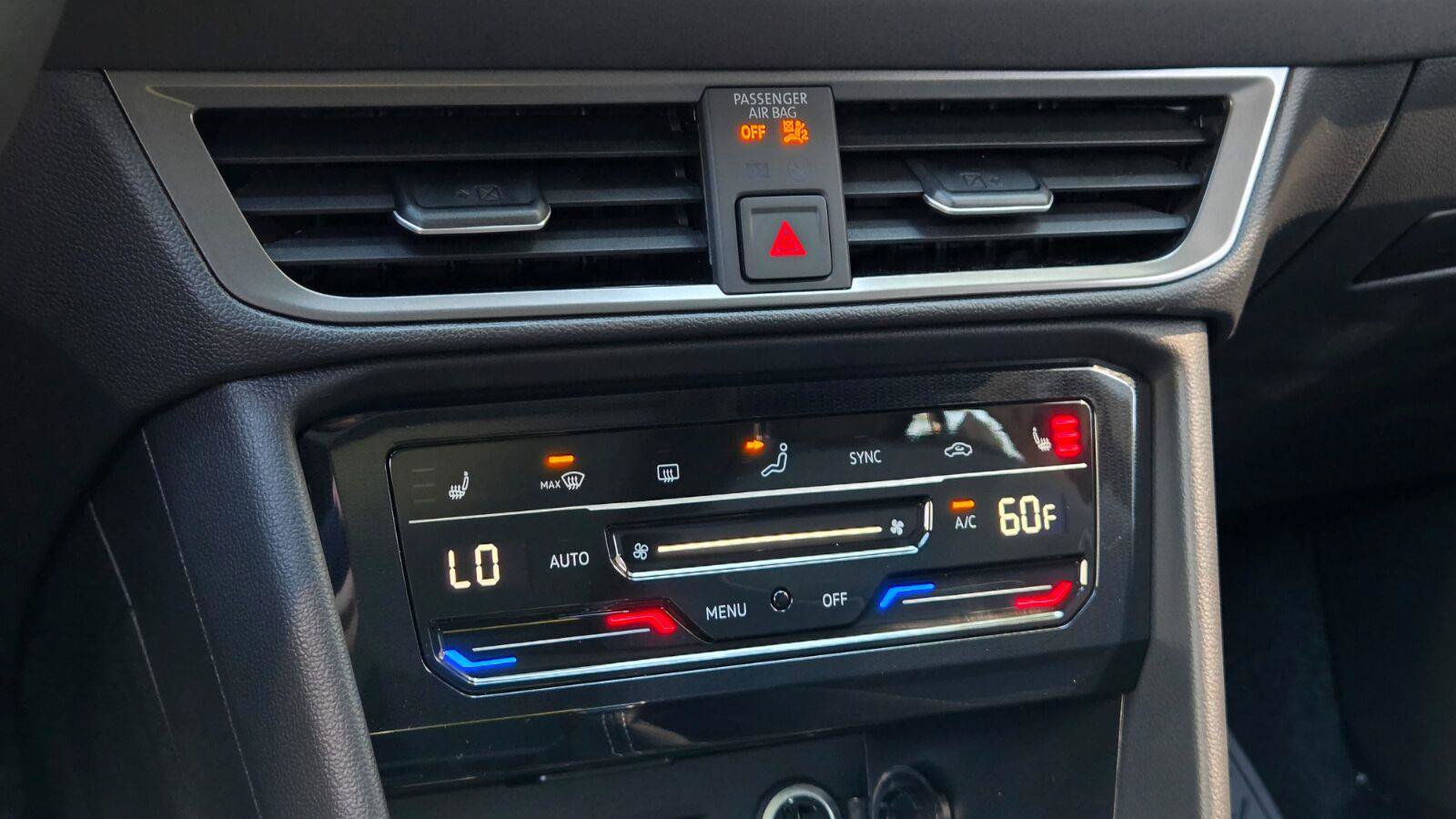 New 2027 Volkswagen Taos SE FWD image 33