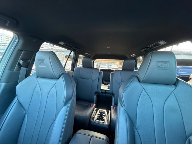 New 2026 Lexus TX 500h AWD image 21