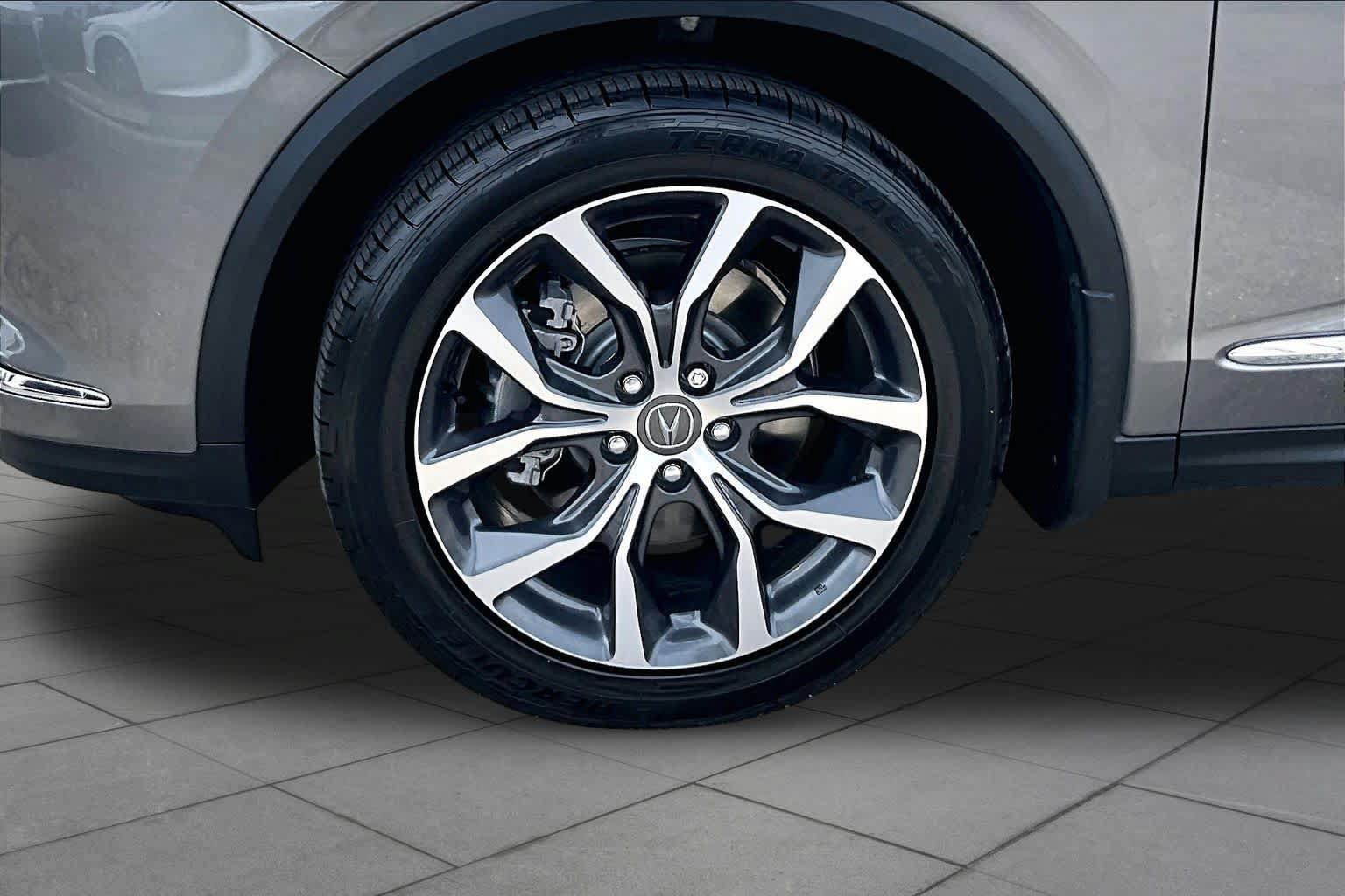 Used 2023 Acura MDX w/ Technology Package FWD image 11