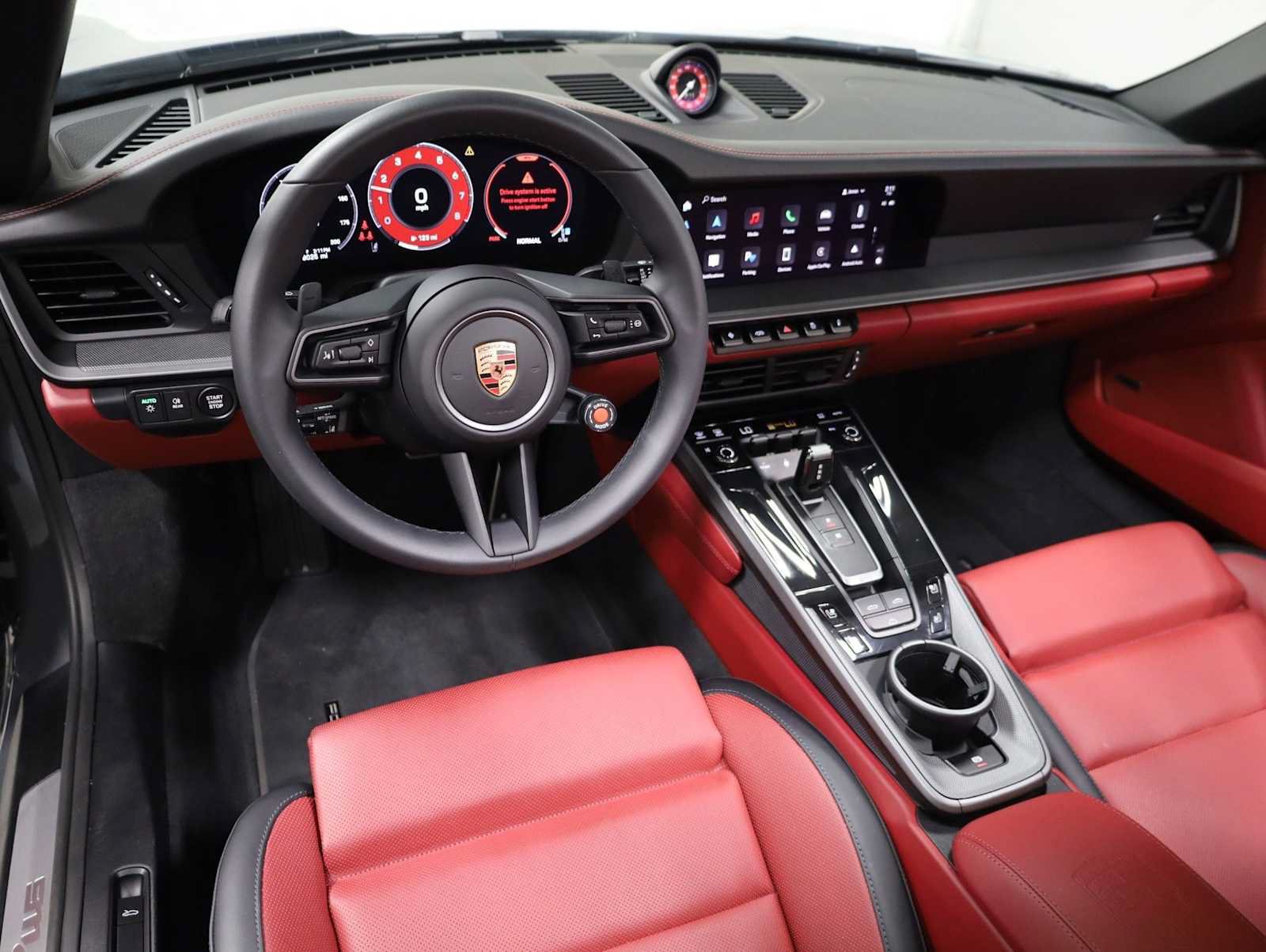 Certified 2025 Porsche 911 Carrera RWD image 4