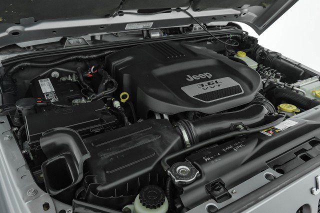 Used 2013 Jeep Wrangler Unlimited Rubicon image 48