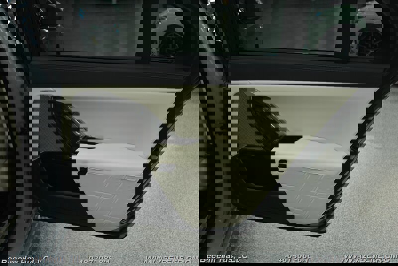 Used 2023 BMW 740i w/ Parking Assistance Package RWD image 43