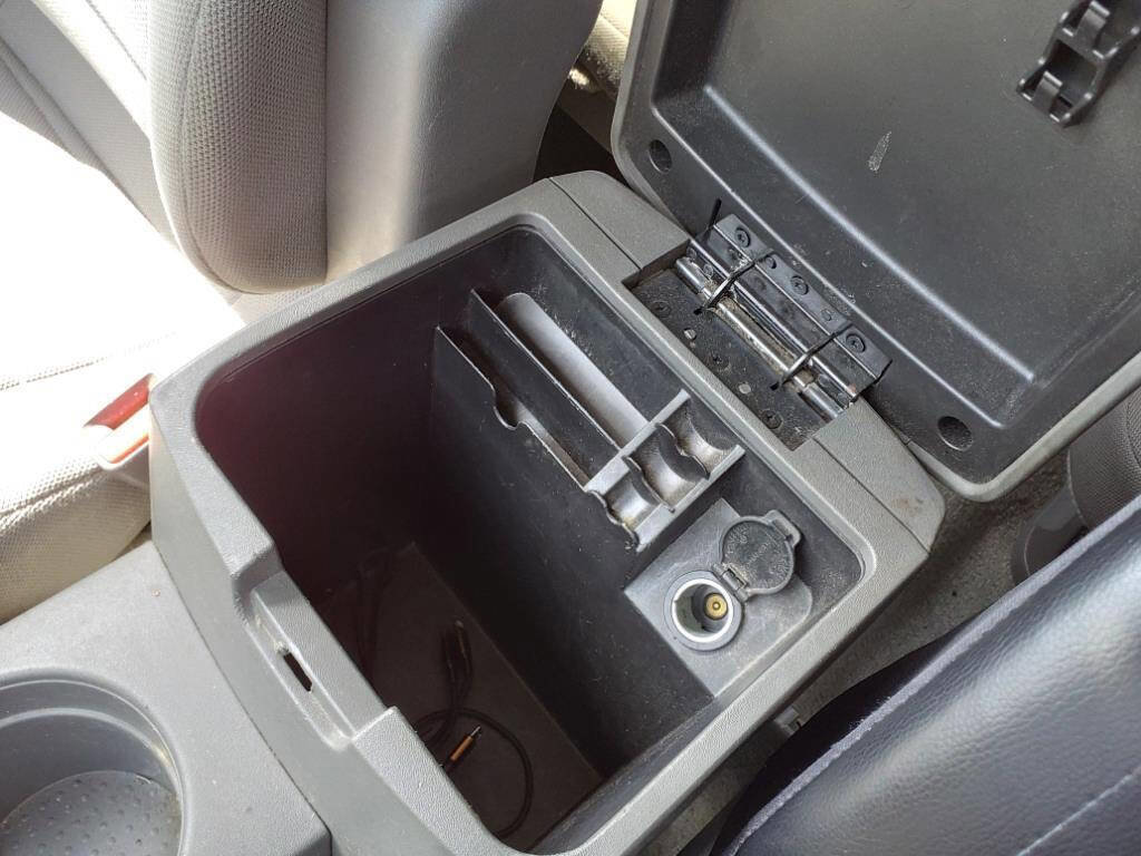 Used 2013 Nissan Frontier S image 22