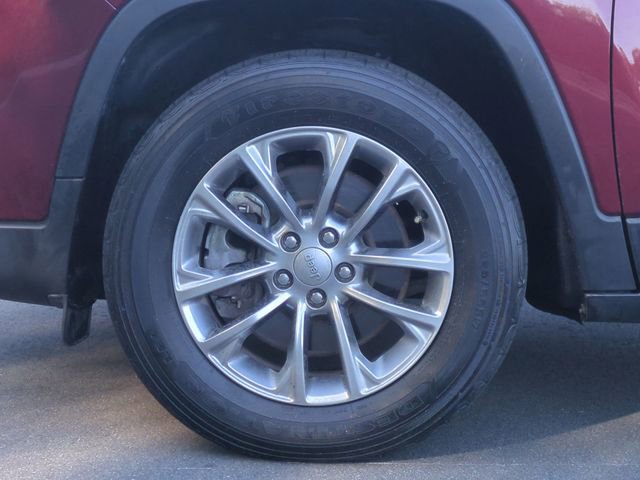 Used 2021 Jeep Cherokee Latitude Lux w/ Comfort/Convenience Group AWD/4WD image 19