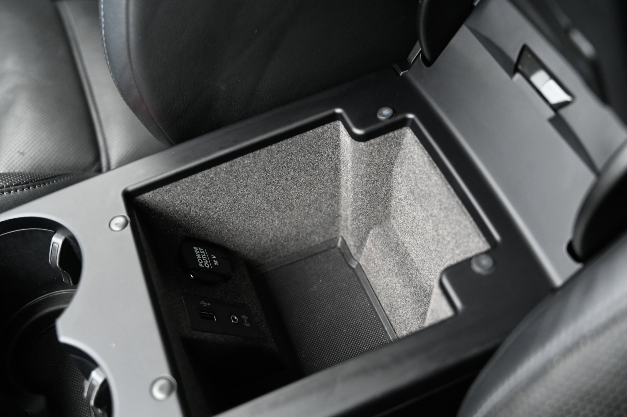 Used 2018 Porsche Macan Turbo image 30