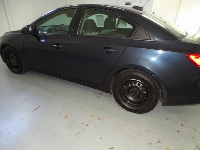 Used 2015 Chevrolet Cruze LS image 12